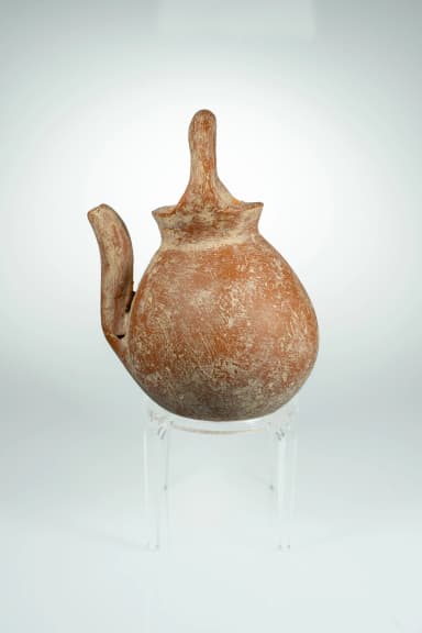 Jarra com alça de cesto
